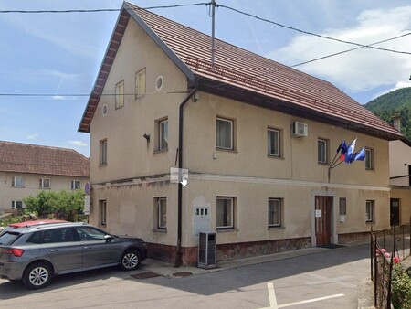 Občinska stavba pred prenovo